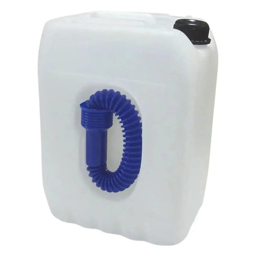 Weißer kunststoffkanister 10 liter ad blue mit schwarzem deckel und blauem flexiblen schlauch an der seite