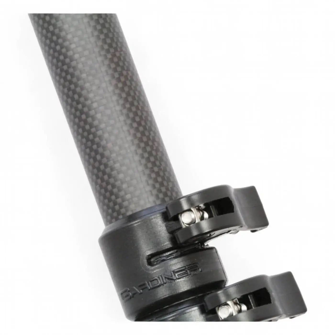 Schwarzer carbonfaser fahrradsattelstütze mit matter oberfläche und gebrandeter klemme gardiner super max 27 8,10 meter 3k carbon profi teleskopstange