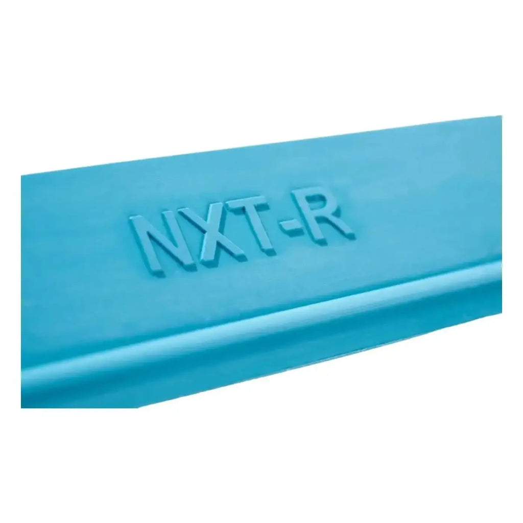 Türkisfarbene plastikgummileiste nxt-r von moerman liquidator gummi 20er box mit geprägtem schriftzug