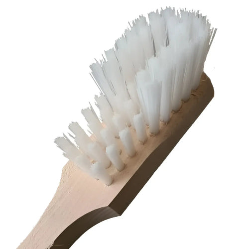 Sorex stielbürste 60cm mit geschweiftem stiel und weißen nylonborsten mit hellem holzgriff