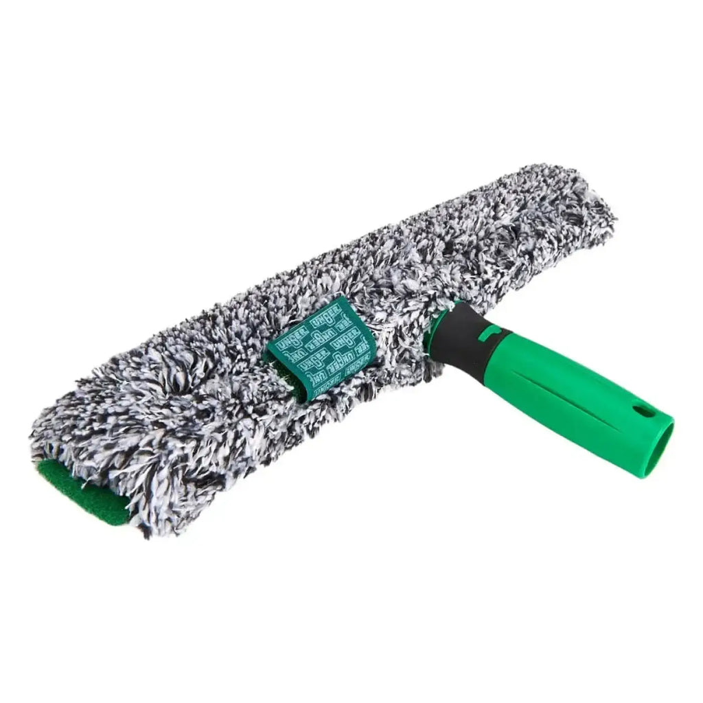 Unger ergotec 2in1 starter set grüngriffe mit schwarzem und weißem mikrofaser-schrubber für fensterreinigung