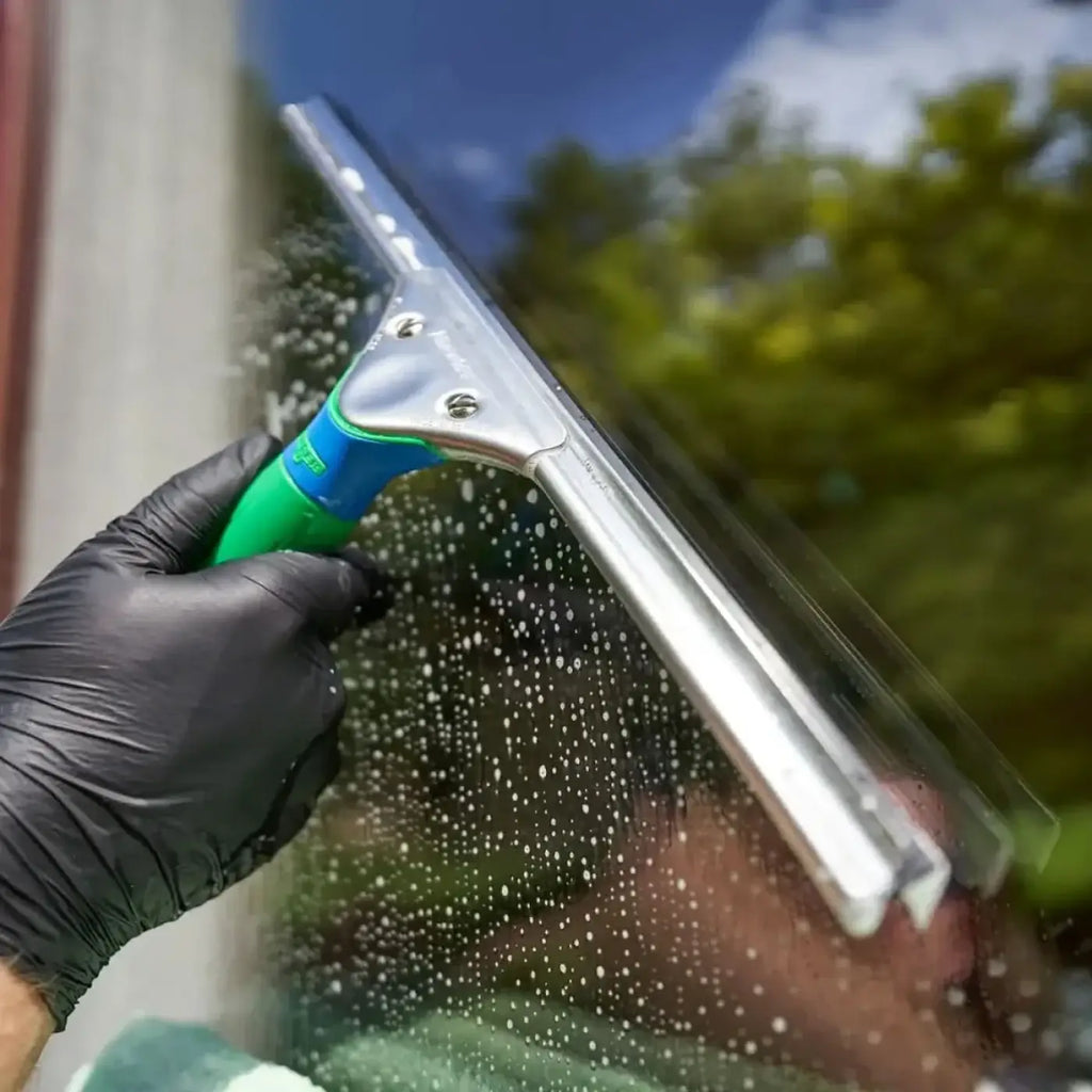Unger Green Label Fensterwischer mit grünem und blauem Griff und Metallrahmen zum Reinigen von Glasflächen