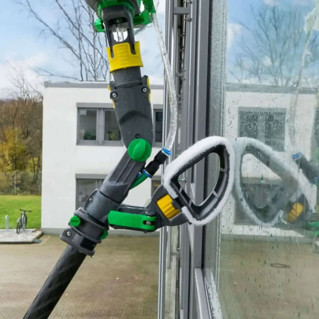 Unger nLITE halter mit schrubbpad grün schwarz fensterwischwerkzeug mit gelb akzent und verstellbarem arm, schaumstoffsaugerkopf weiß